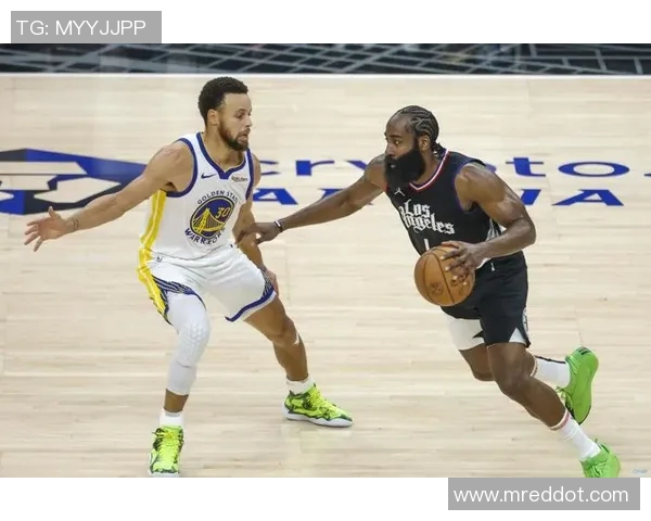 勇士与快船激战2018年12月24日精彩直播回顾与分析