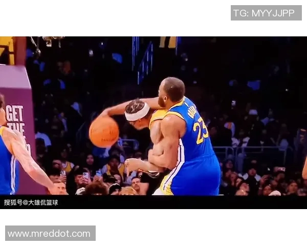 勇士与鹈鹕激战四月末争夺季后赛席位的关键之战