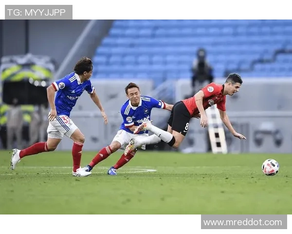 甲府疾风迎战横滨水手力争主场胜利展现球队实力与决心