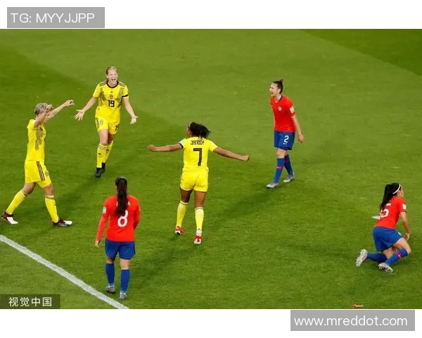 瑞典队在友谊赛中以1比2不敌智利队的精彩回顾与分析