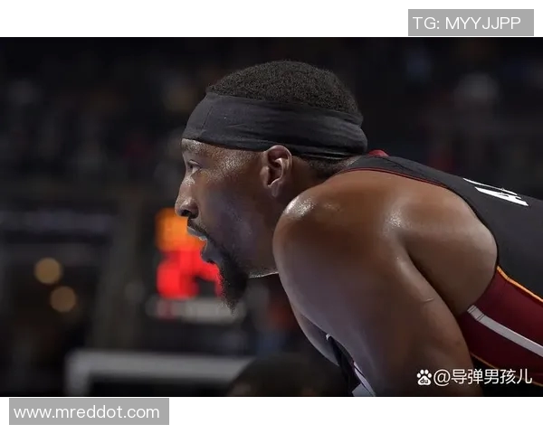 老鹰队与热火激战正酣球迷期待精彩对决与逆转时刻