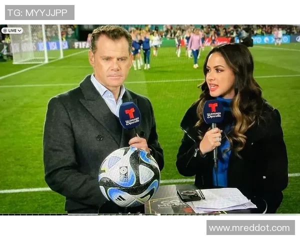 英格兰与哥伦比亚足球战术解析与比赛风格对比分析