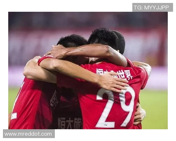 贵州智诚迎战恒大足球队全力争胜展现实力与决心 贵州智诚迎战恒大足球队全力争胜展现实力与决心