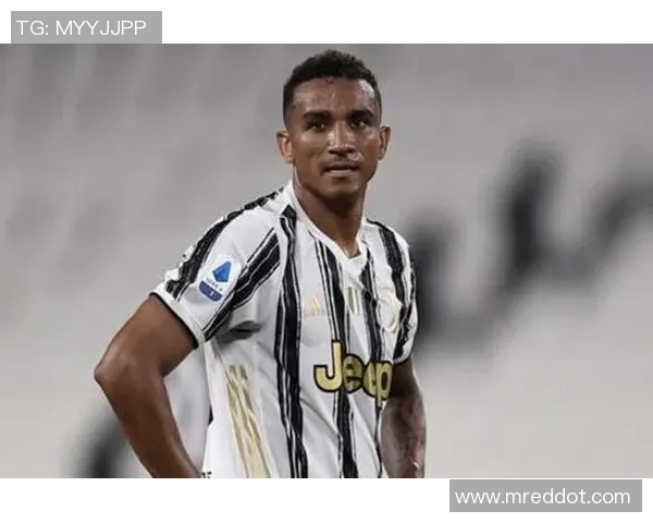 达尼洛:从足球新星到世界级后卫的成长之路与未来展望 达尼洛:从足球新星到世界级后卫的成长之路与未来展望