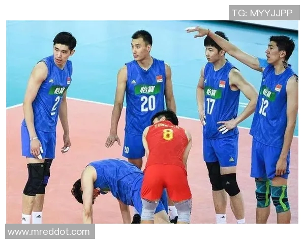 重庆篮球队比赛经验引发热议球迷对战术与表现的不同看法