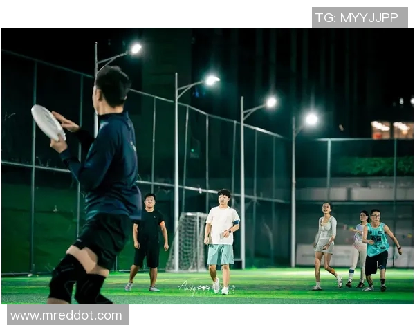 飞盘竞技的魅力与挑战：深入解析杭州飞盘队的战术与控制策略