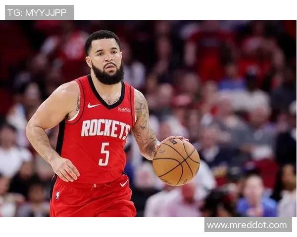 弗雷德范弗利特如何在NBA赛场上展现个人风采与领导力